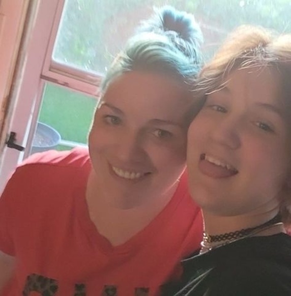 Meet your Posher, Sarah - Picture 1 of 1